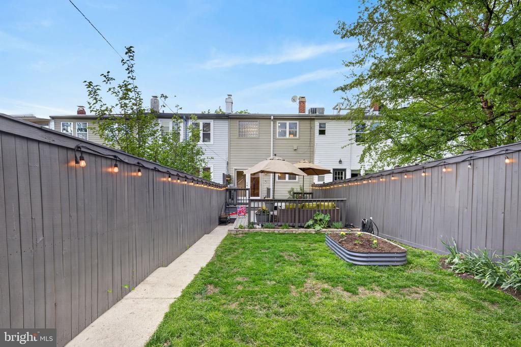 822 CRITTENDEN STREET NW