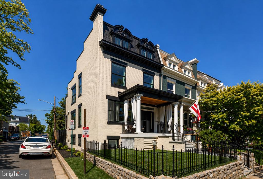 1527 BUCHANAN STREET NW