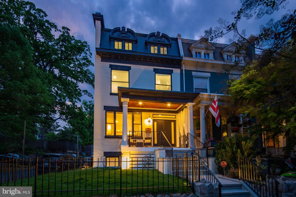 1527 BUCHANAN STREET NW