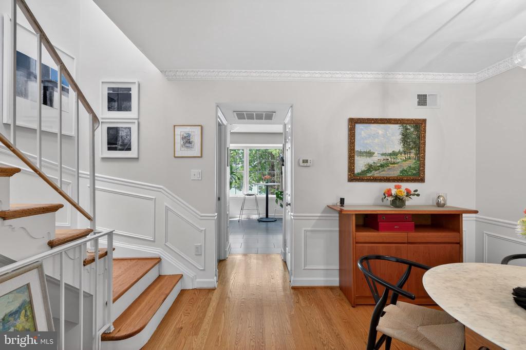 4625 MACARTHUR BOULEVARD NW Unit: B