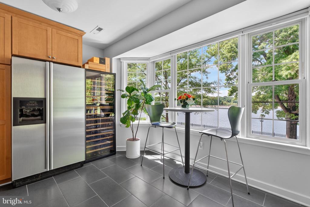 4625 MACARTHUR BOULEVARD NW Unit: B