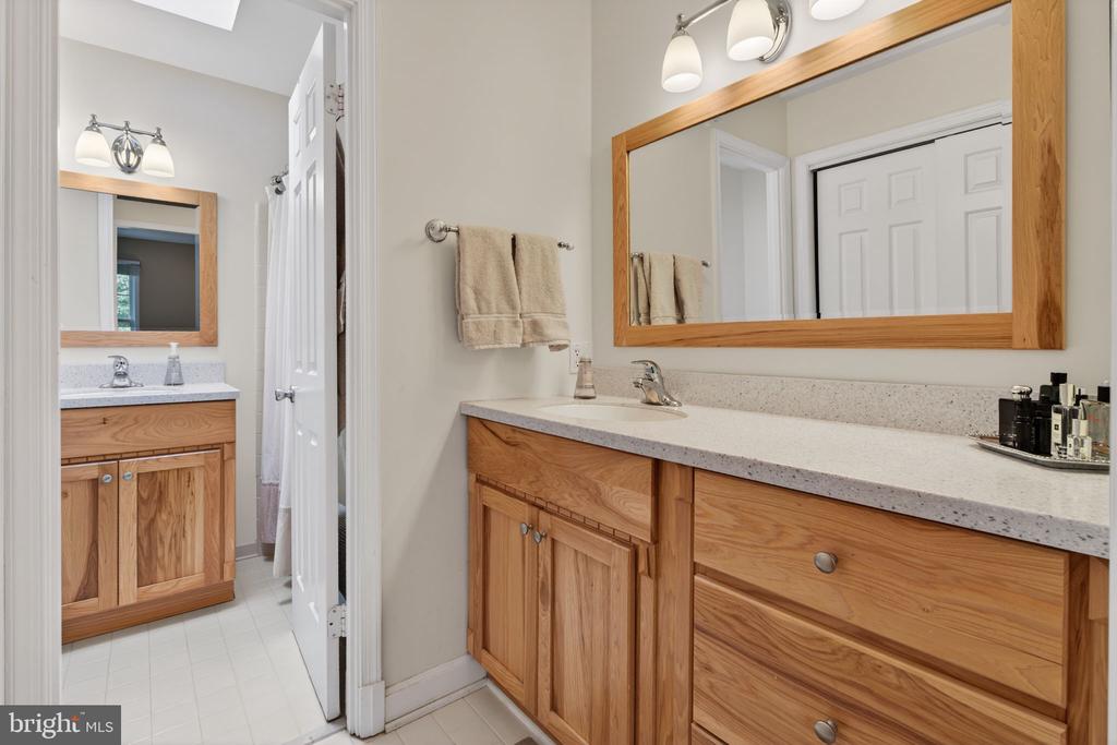4625 MACARTHUR BOULEVARD NW Unit: B