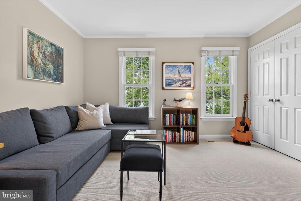 4625 MACARTHUR BOULEVARD NW Unit: B