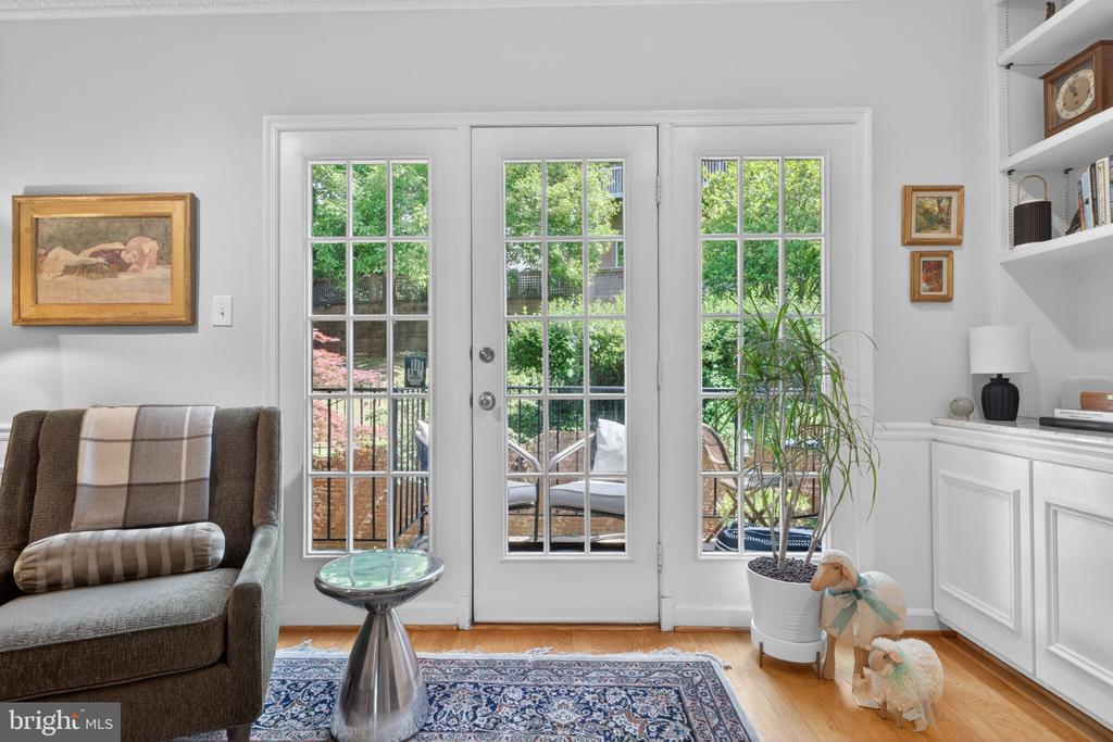 4625 MACARTHUR BOULEVARD NW Unit: B