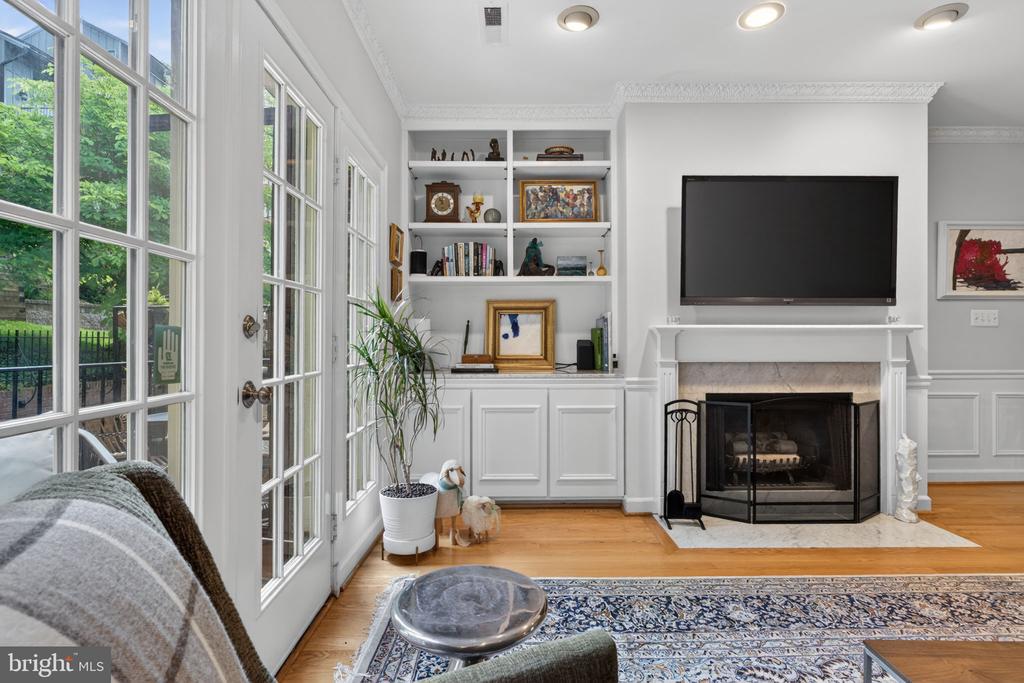4625 MACARTHUR BOULEVARD NW Unit: B