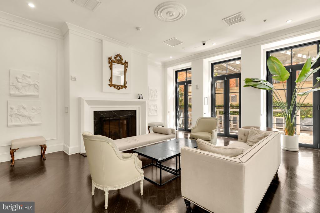 1011 M STREET NW Unit: 703