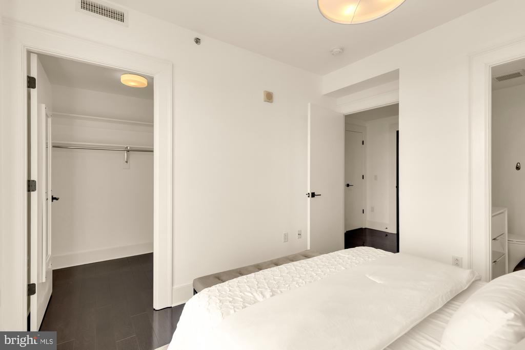 1011 M STREET NW Unit: 703
