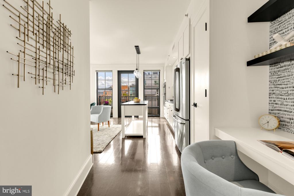 1011 M STREET NW Unit: 703