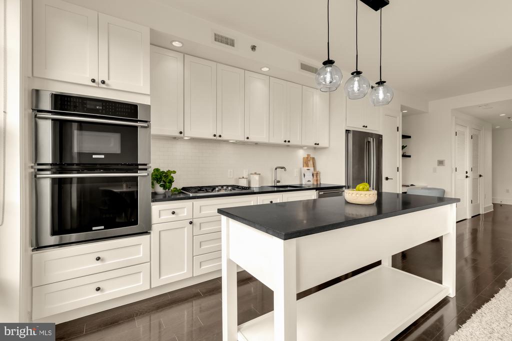 1011 M STREET NW Unit: 703