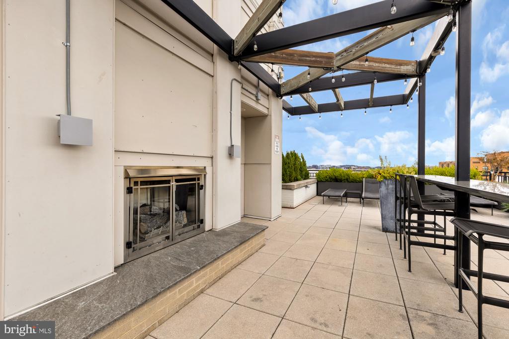 1011 M STREET NW Unit: 703