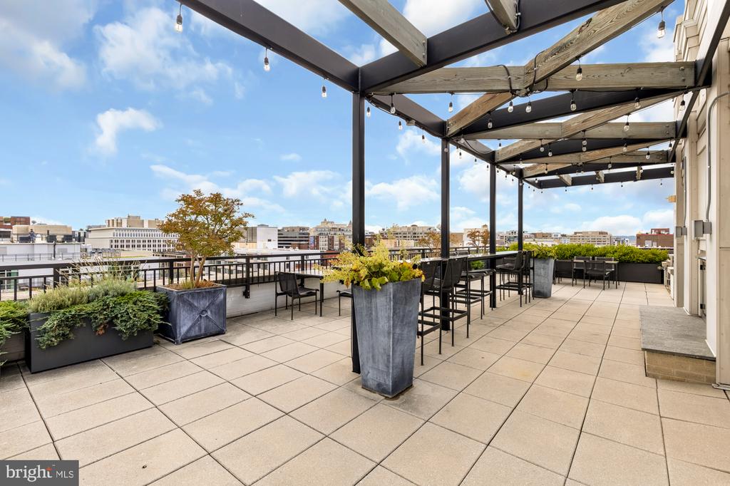 1011 M STREET NW Unit: 703