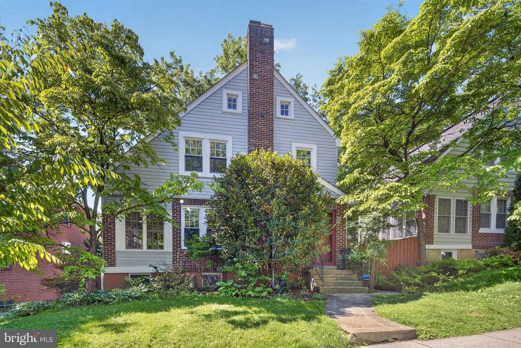 3606 JOCELYN STREET NW