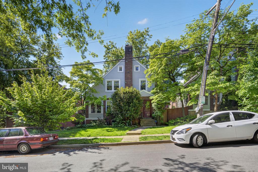 3606 JOCELYN STREET NW