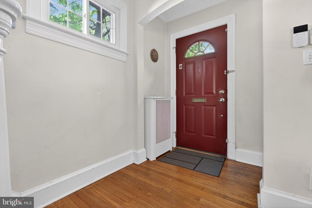 3606 JOCELYN STREET NW
