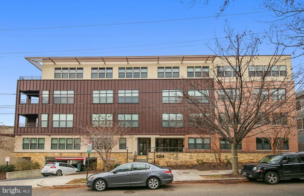 5201 WISCONSIN AVENUE NW Unit: 304