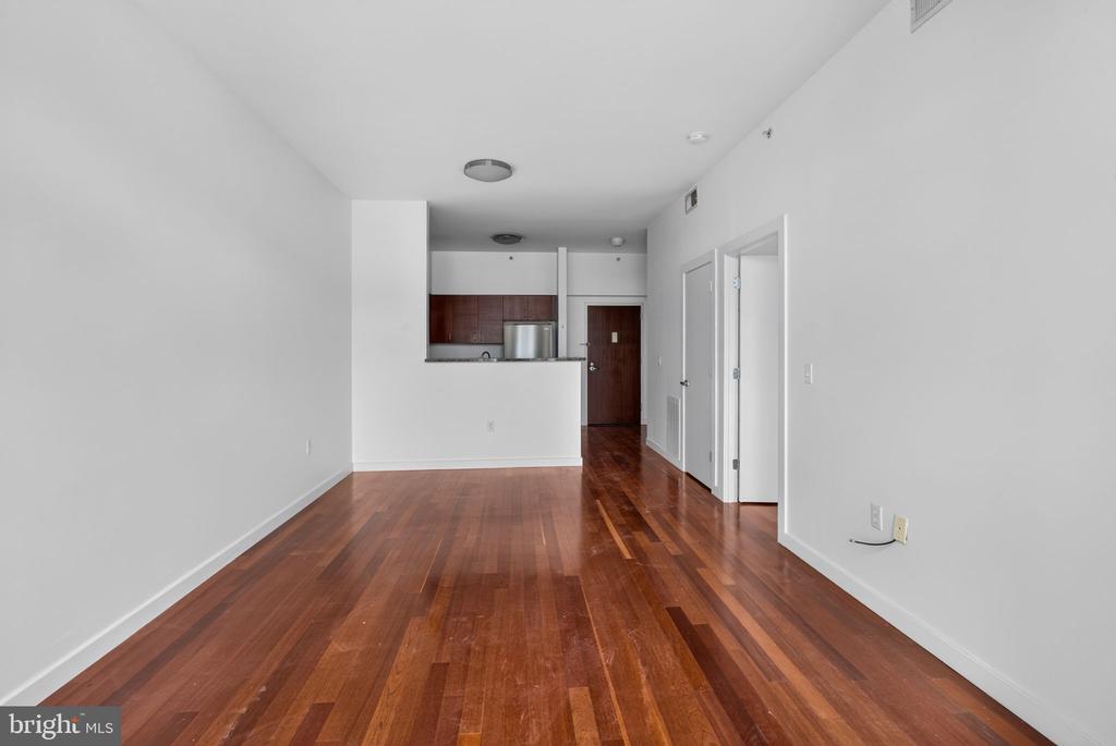 1000 NEW JERSEY AVENUE SE Unit: 1113