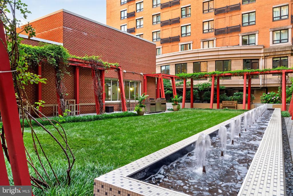 1000 NEW JERSEY AVENUE SE Unit: 1113