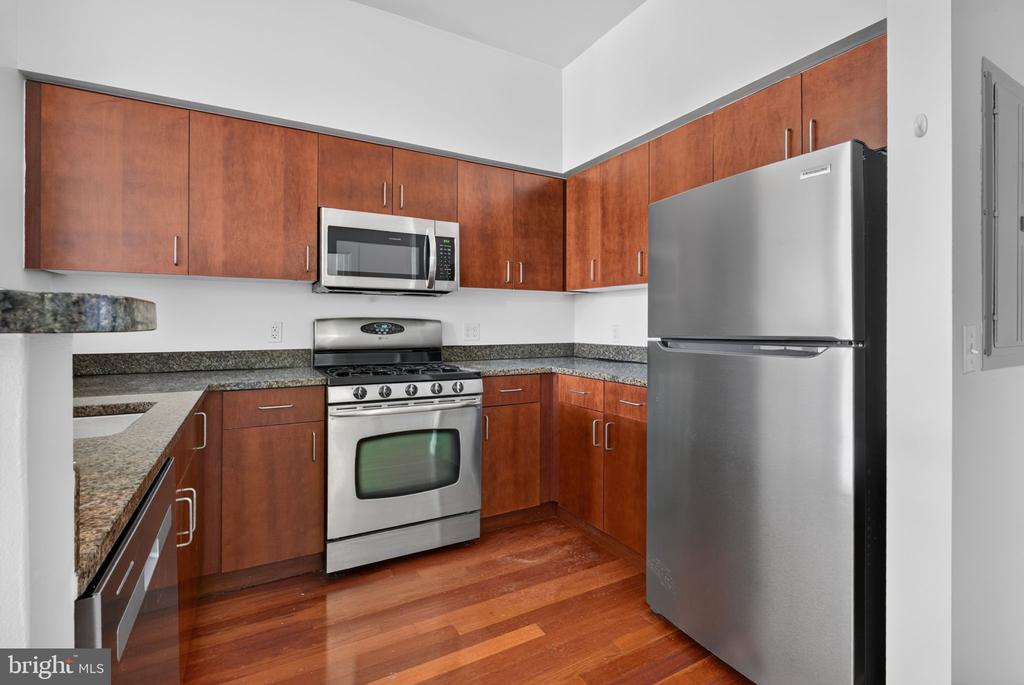 1000 NEW JERSEY AVENUE SE Unit: 1113