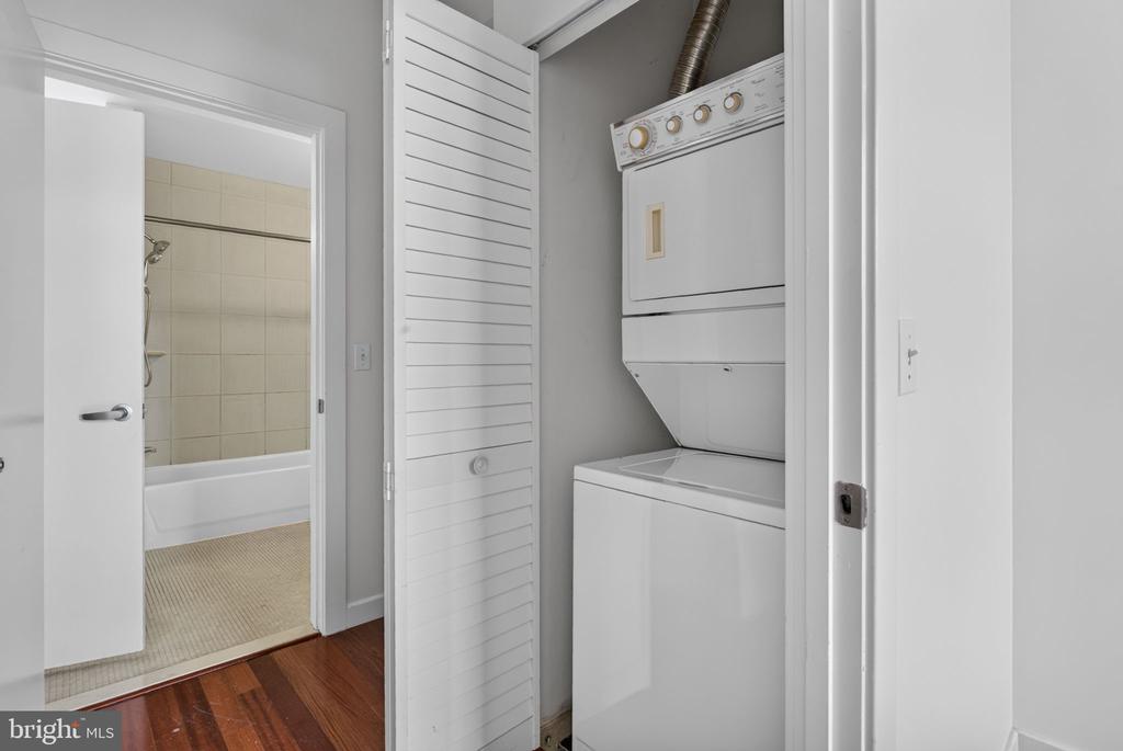 1000 NEW JERSEY AVENUE SE Unit: 1113