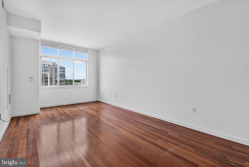 1000 NEW JERSEY AVENUE SE Unit: 1113