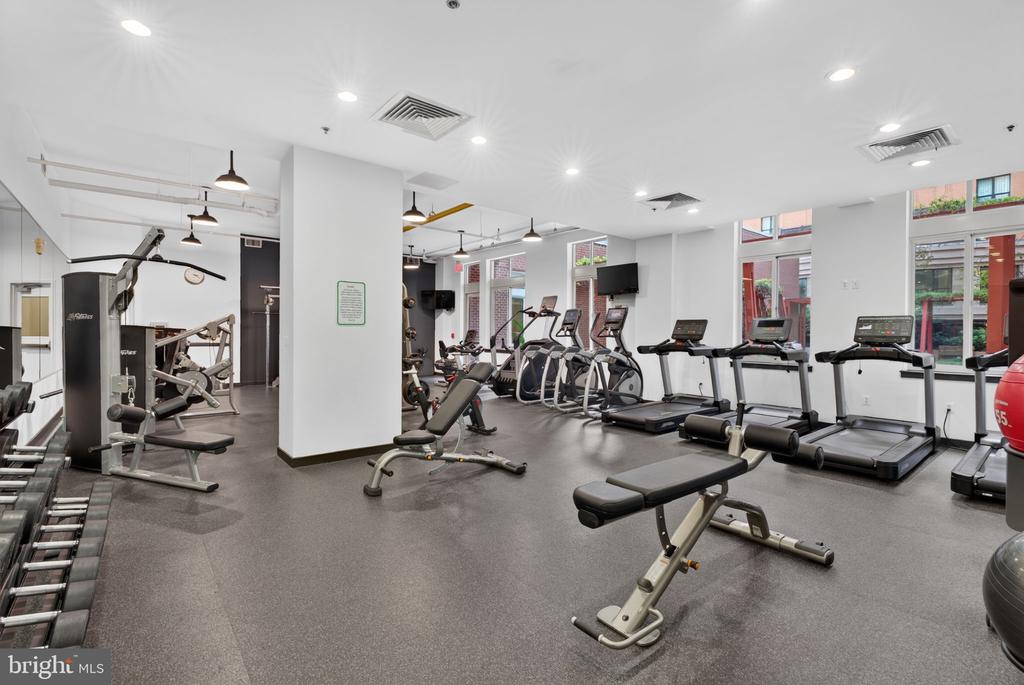 1000 NEW JERSEY AVENUE SE Unit: 1113