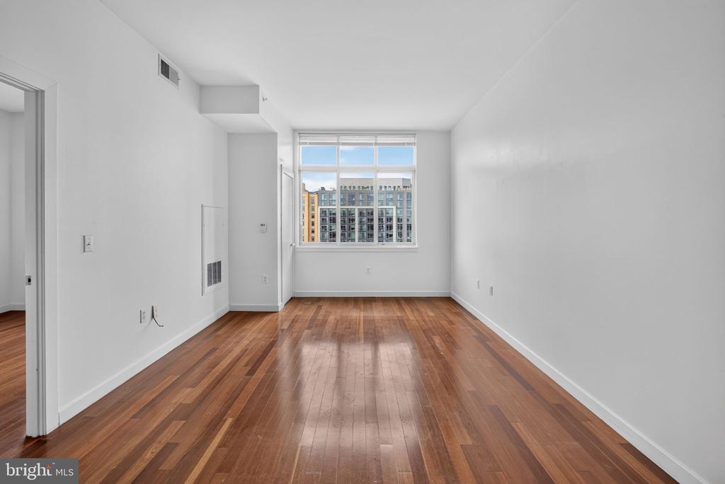 1000 NEW JERSEY AVENUE SE Unit: 1113
