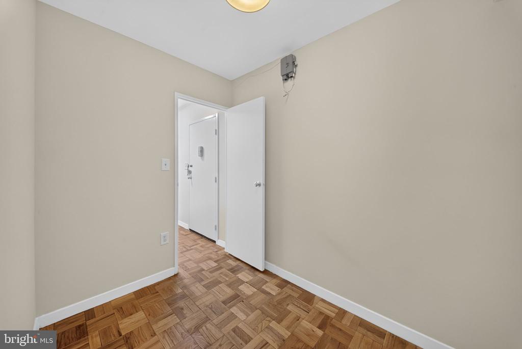 4600 CONNECTICUT AVENUE NW Unit: 717