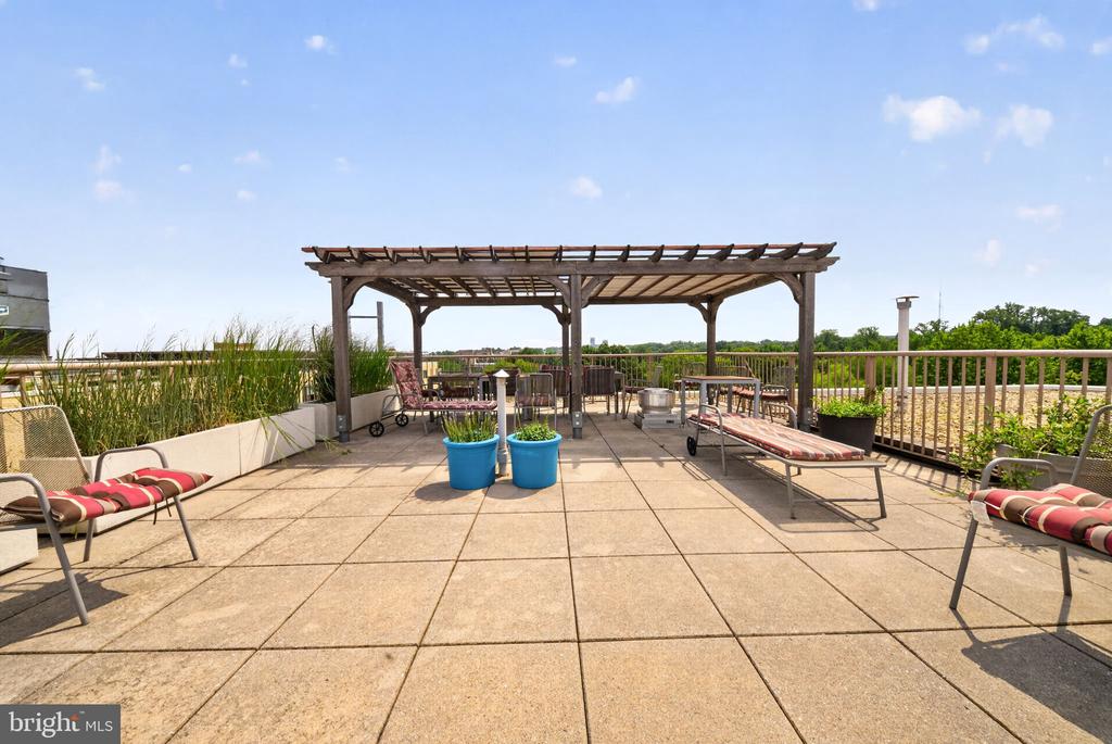 4600 CONNECTICUT AVENUE NW Unit: 717
