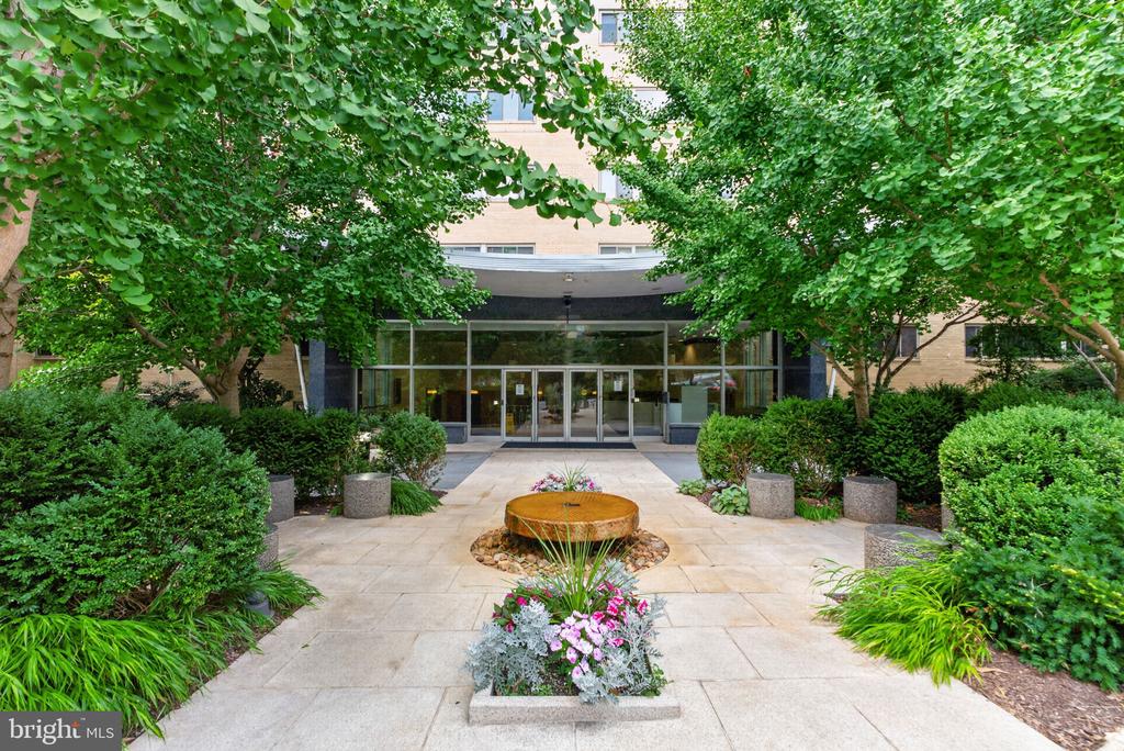 4600 CONNECTICUT AVENUE NW Unit: 717