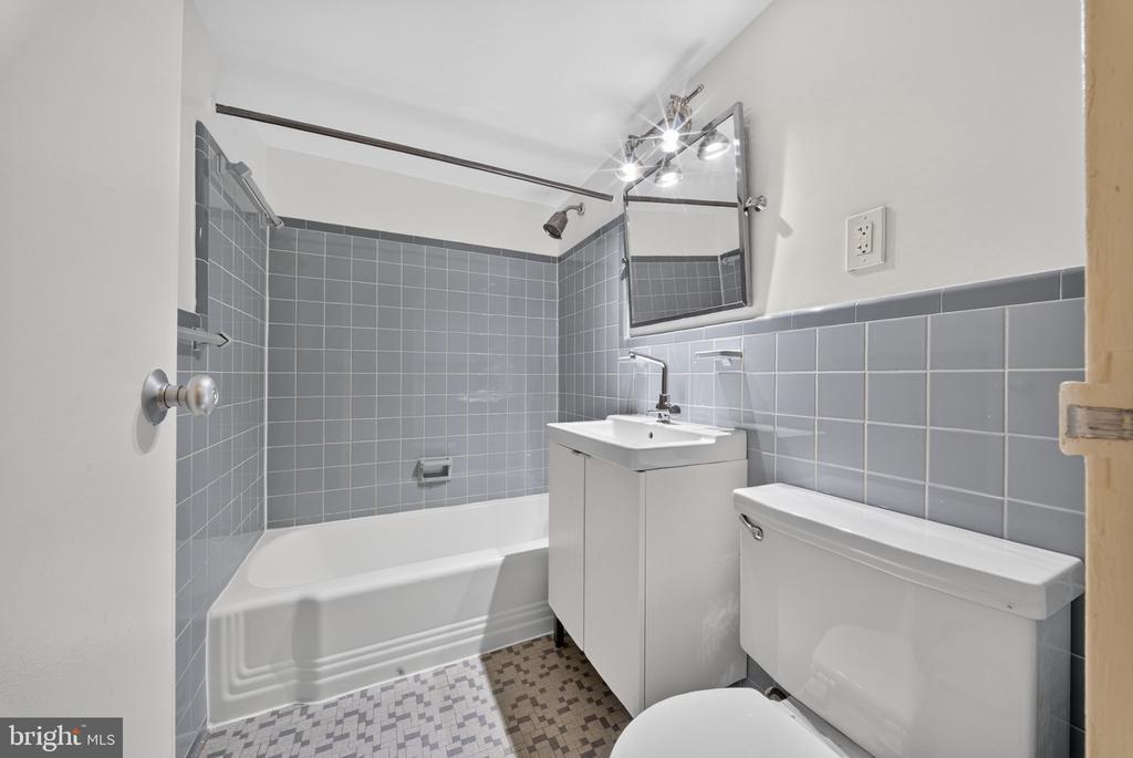 4600 CONNECTICUT AVENUE NW Unit: 717