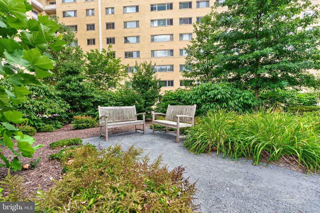 4600 CONNECTICUT AVENUE NW Unit: 717