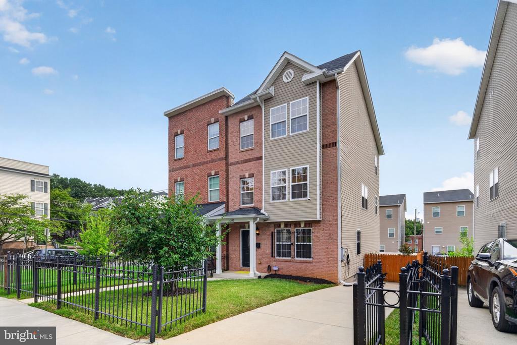 4292 S SOUTH CAPITOL TERRACE SW