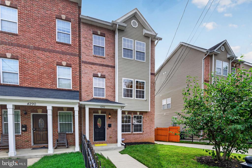 4292 S SOUTH CAPITOL TERRACE SW