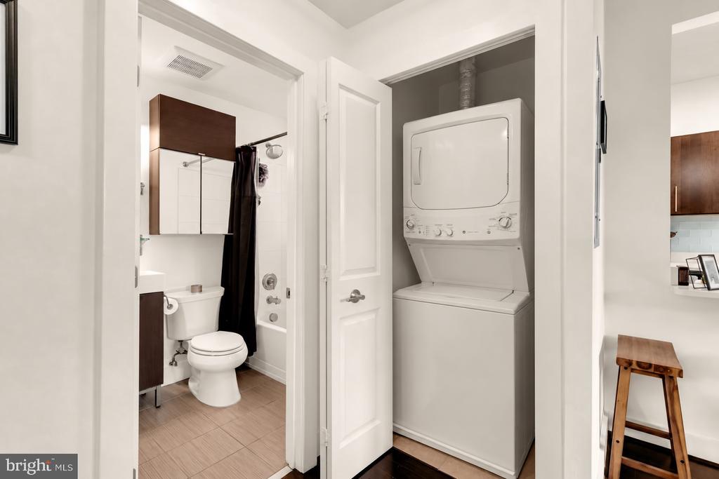 315 G STREET NE Unit: 201