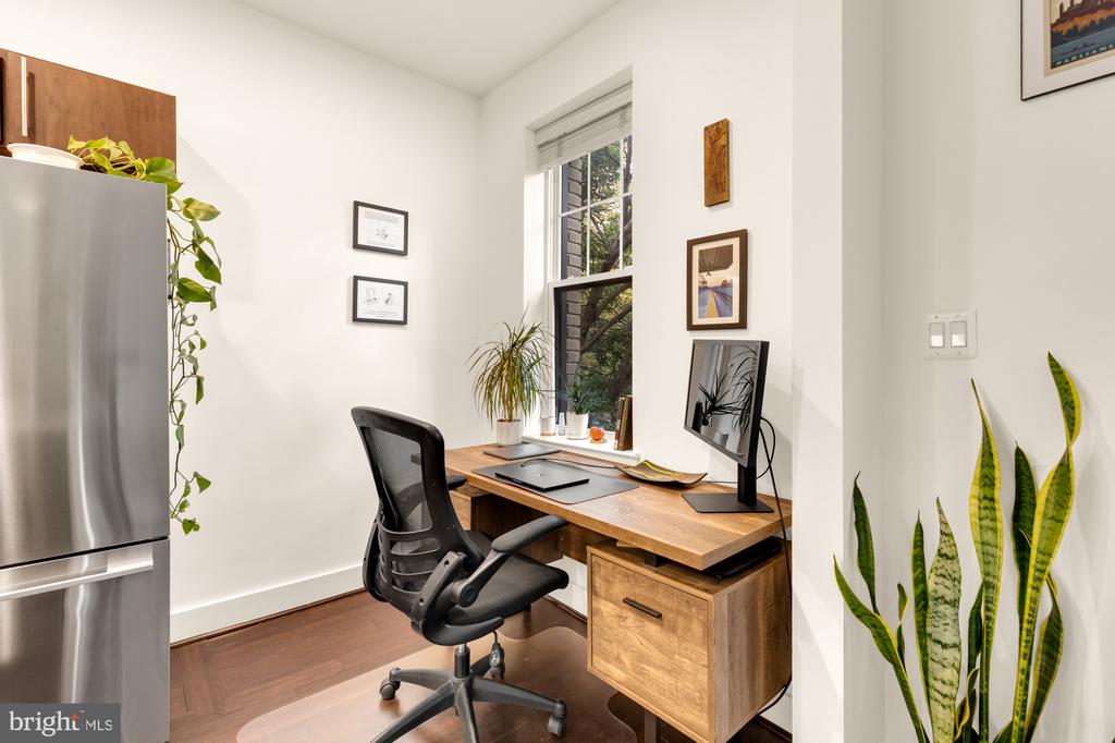 315 G STREET NE Unit: 201