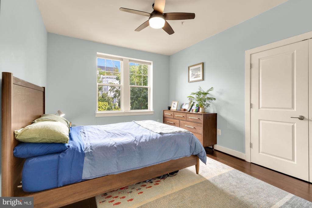 315 G STREET NE Unit: 201