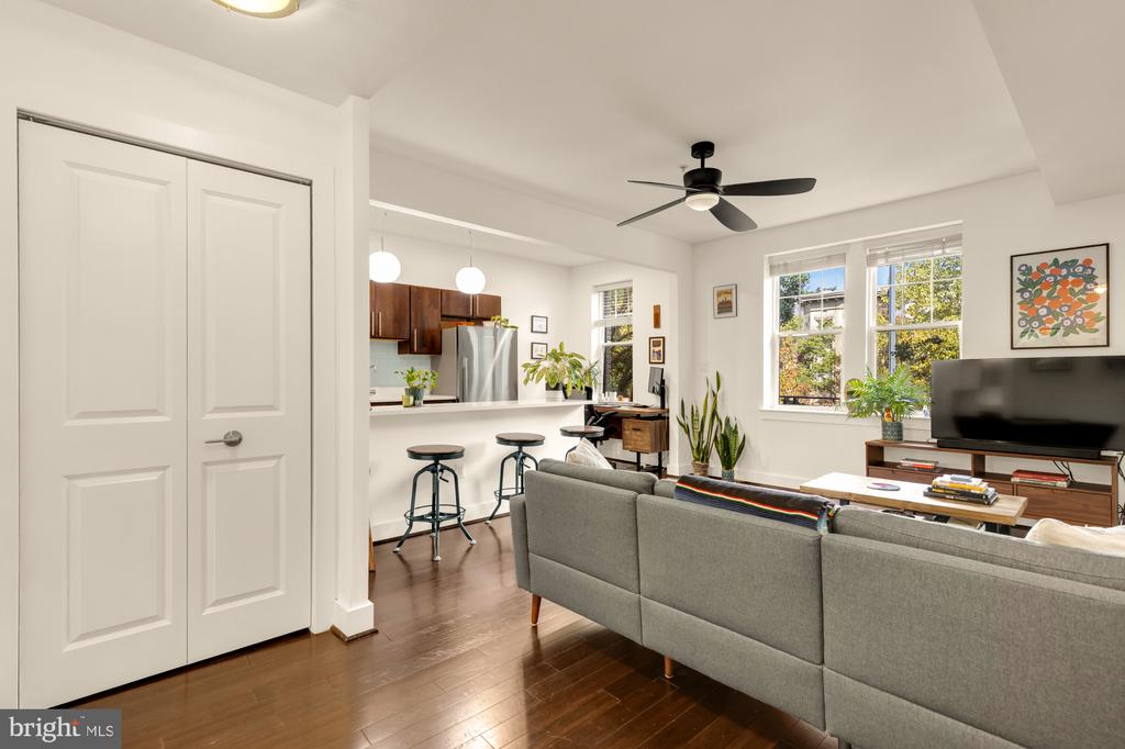 315 G STREET NE Unit: 201