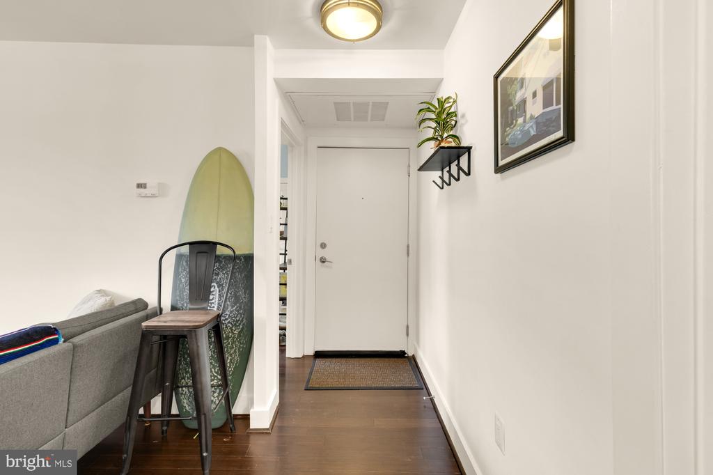 315 G STREET NE Unit: 201