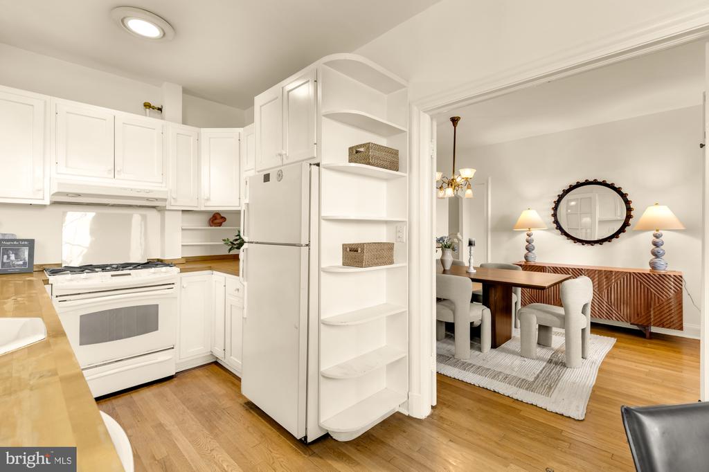 2040 BELMONT ROAD NW Unit: 606