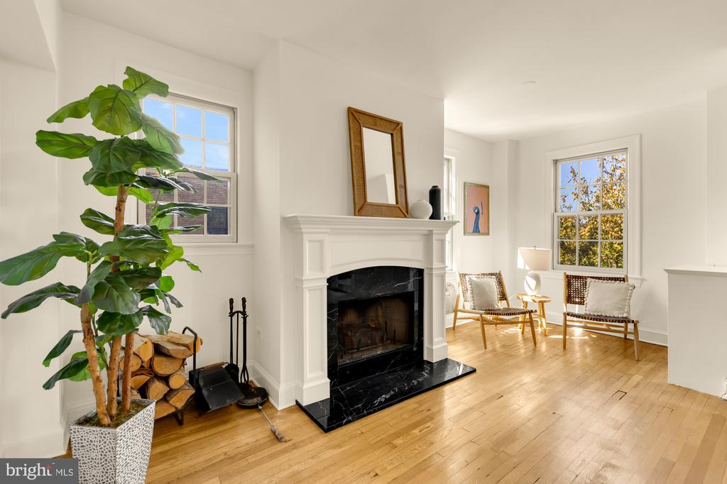 2040 BELMONT ROAD NW Unit: 606