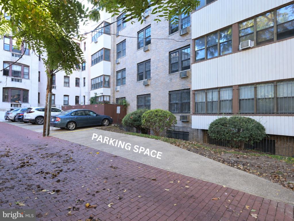 2040 BELMONT ROAD NW Unit: 606