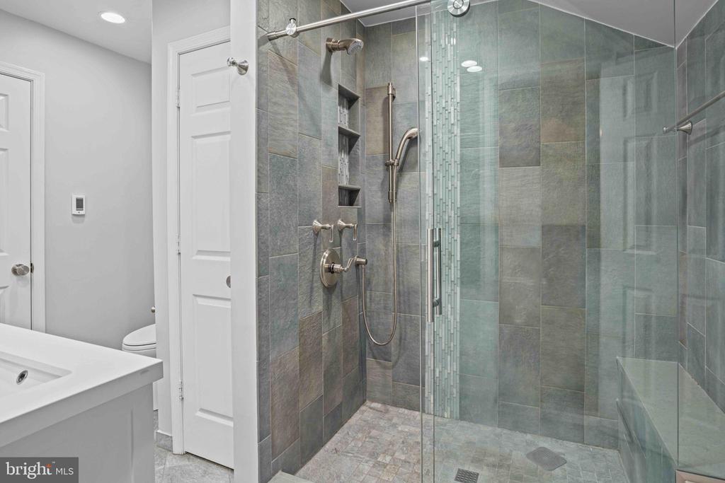 10835 LUXBERRY Unit: 29