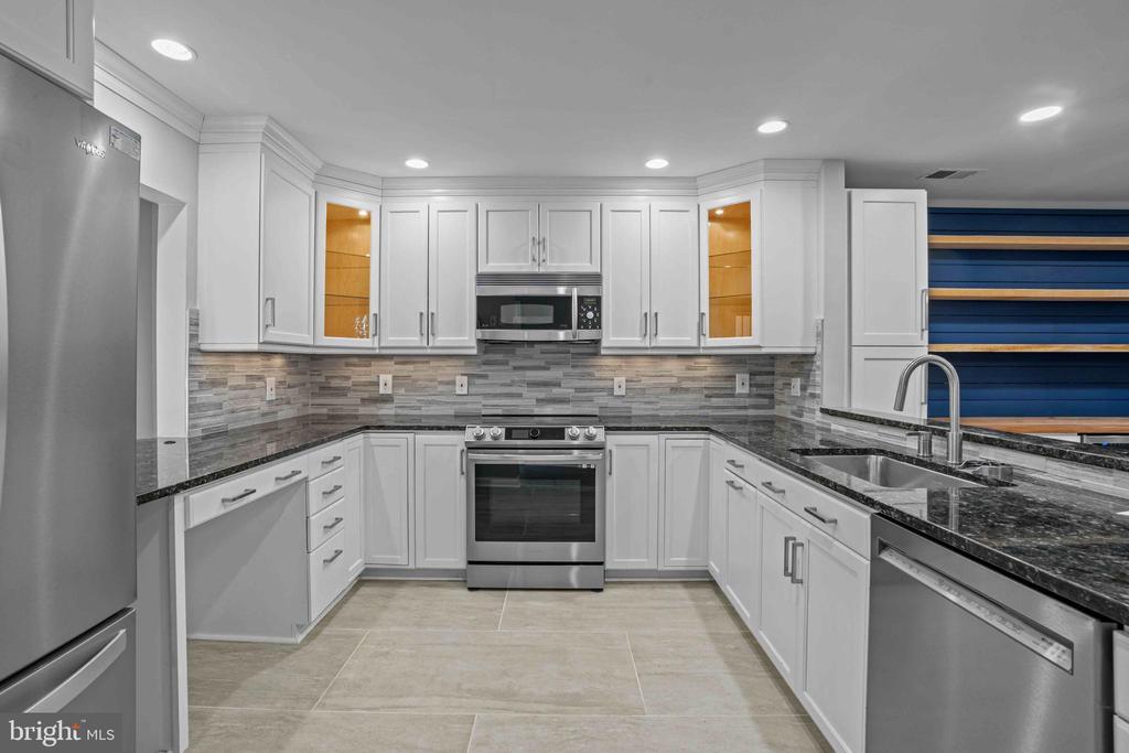 10835 LUXBERRY Unit: 29