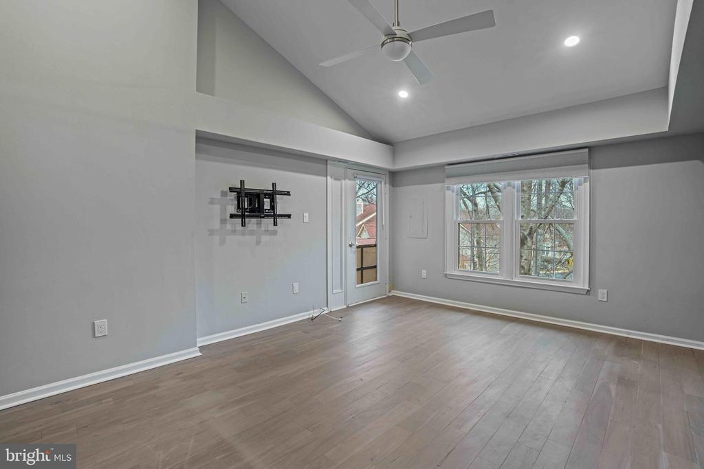 10835 LUXBERRY Unit: 29