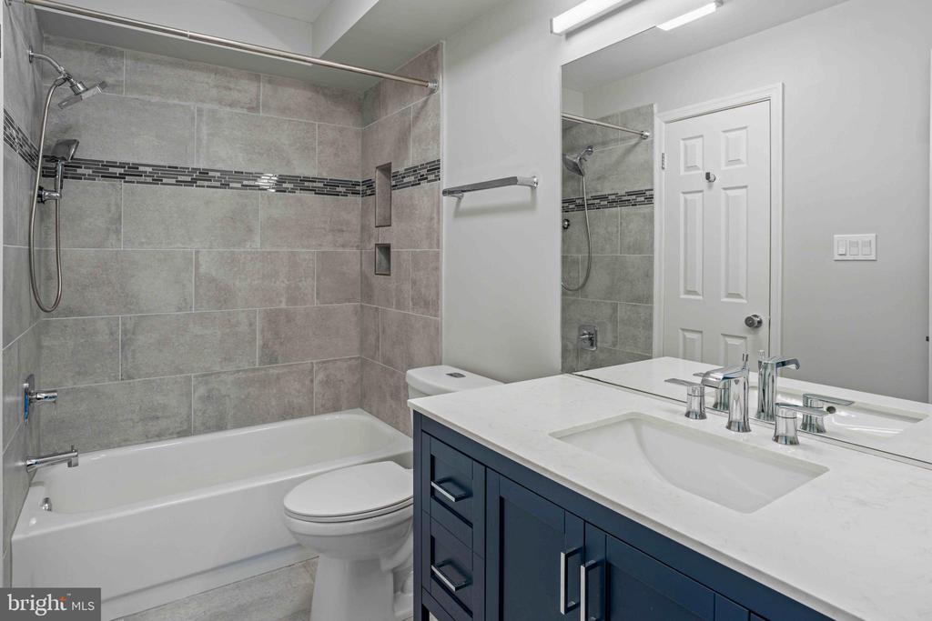 10835 LUXBERRY Unit: 29