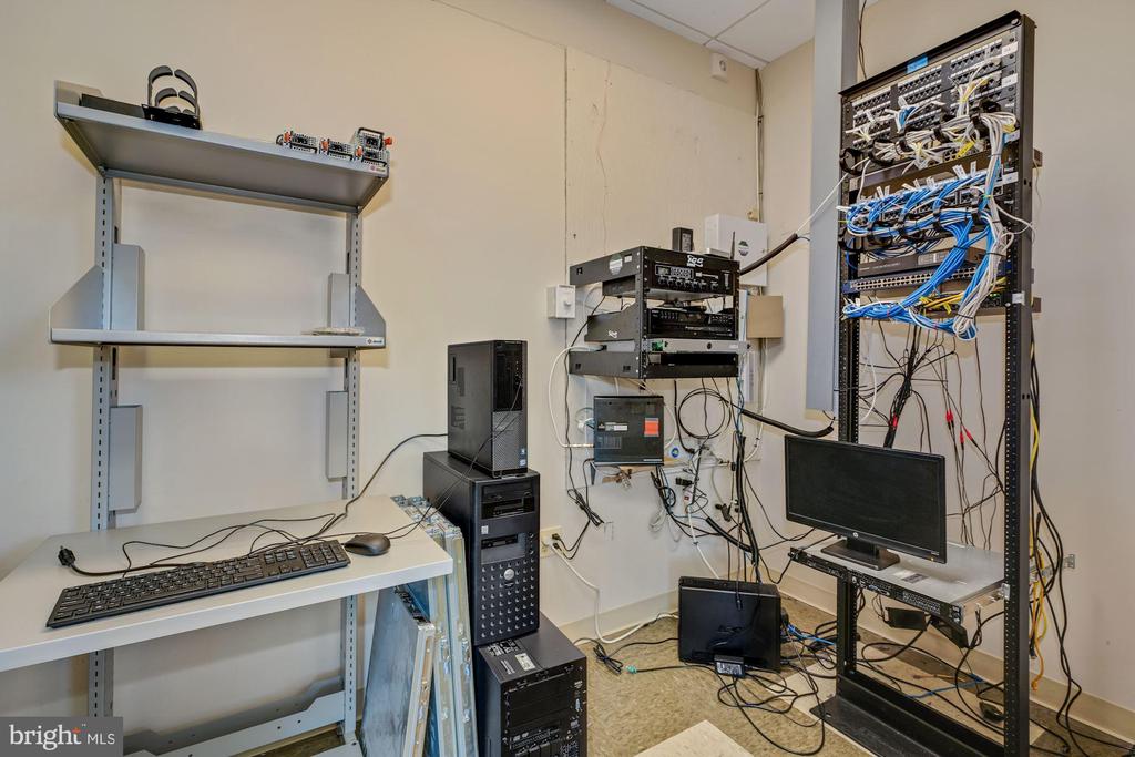 10110 MOLECULAR DRIVE Unit: 2-7