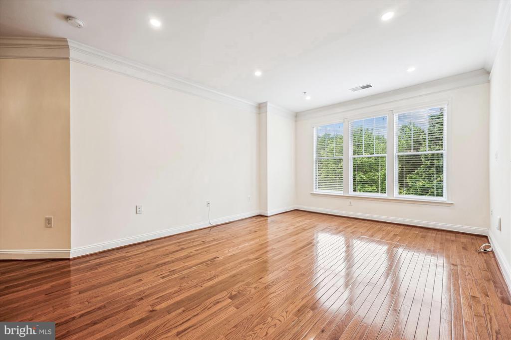 110 CHEVY CHASE STREET Unit: 205