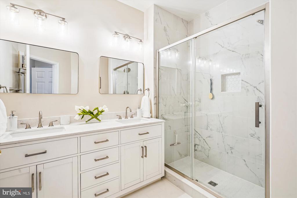 301 HIGH GABLES DRIVE Unit: 305