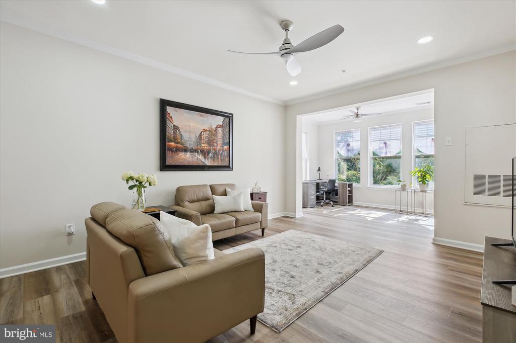 301 HIGH GABLES DRIVE Unit: 305