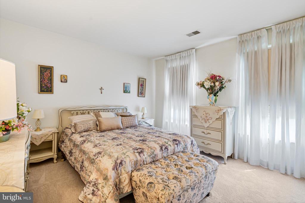 15008 NOTLEY ROAD